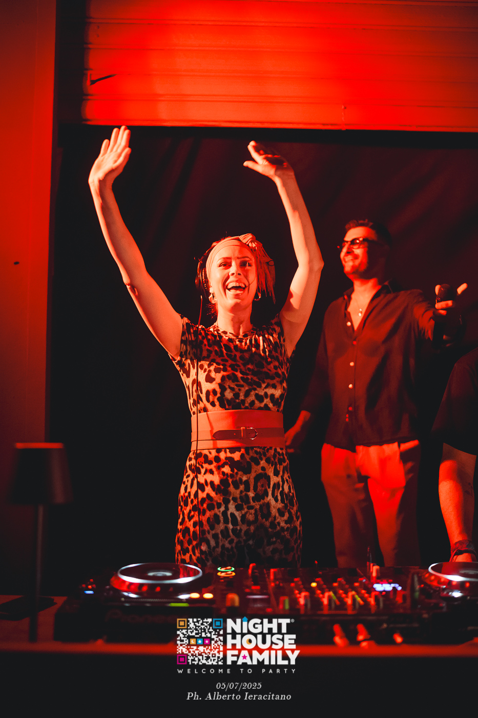 barbaratuckercalaviola ()