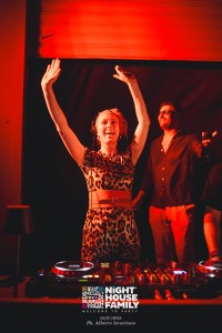 barbaratuckercalaviola ()