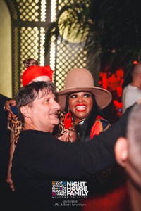 barbaratuckercalaviola ()