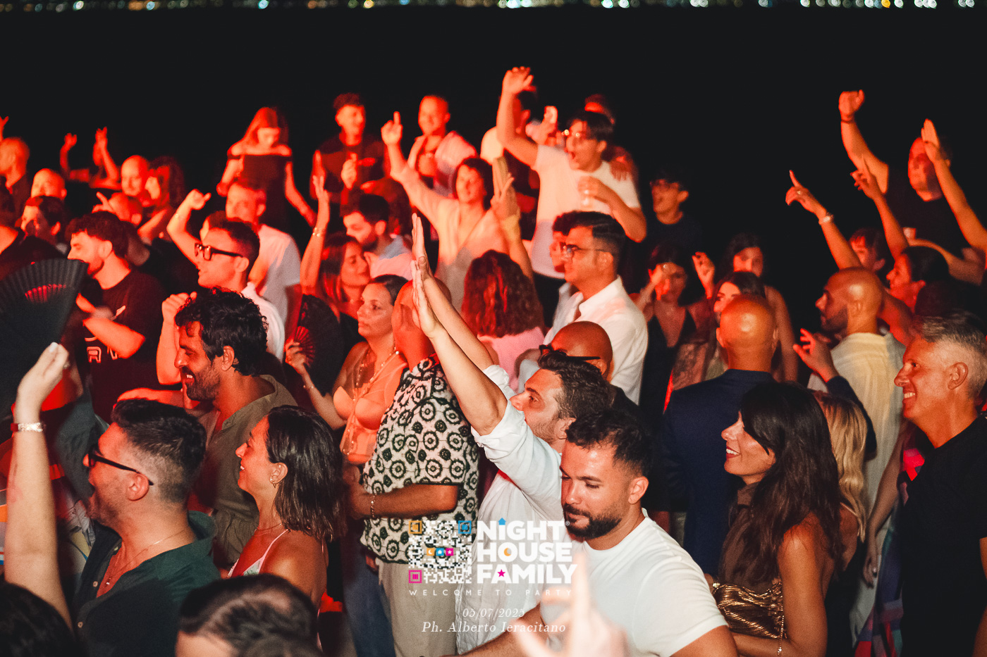 barbaratuckercalaviola ()