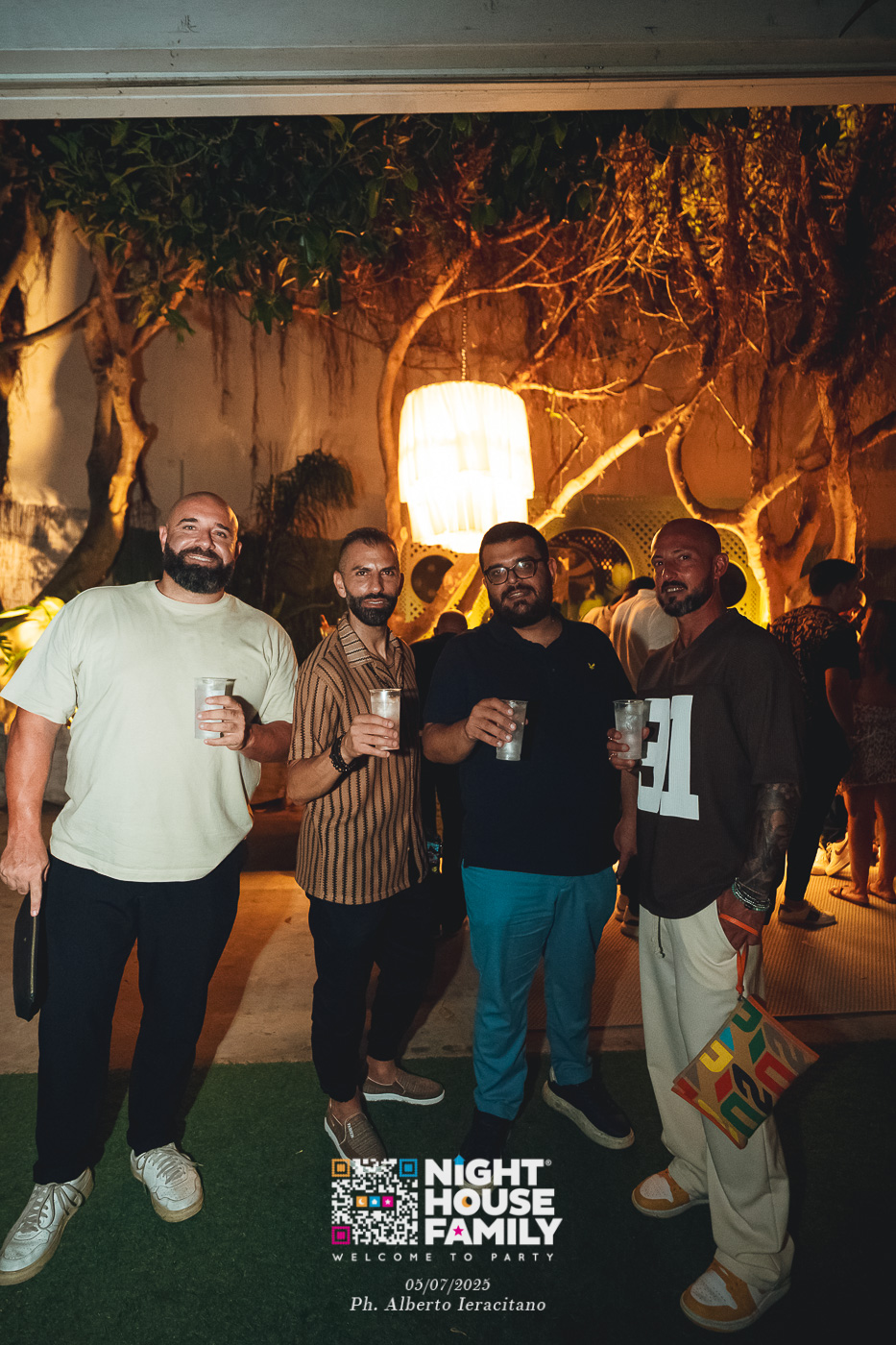 barbaratuckercalaviola ()