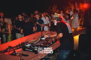 barbaratuckercalaviola ()