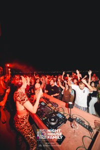 barbaratuckercalaviola ()