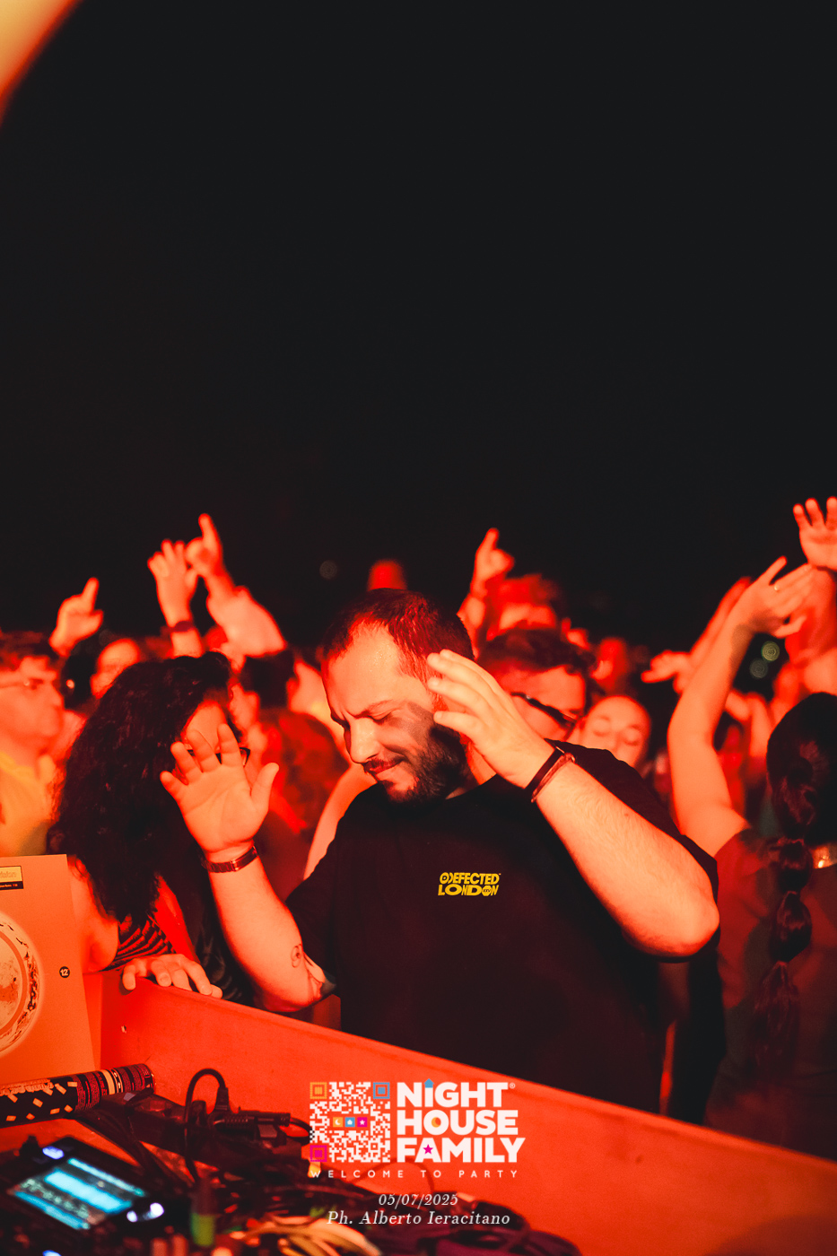 barbaratuckercalaviola ()