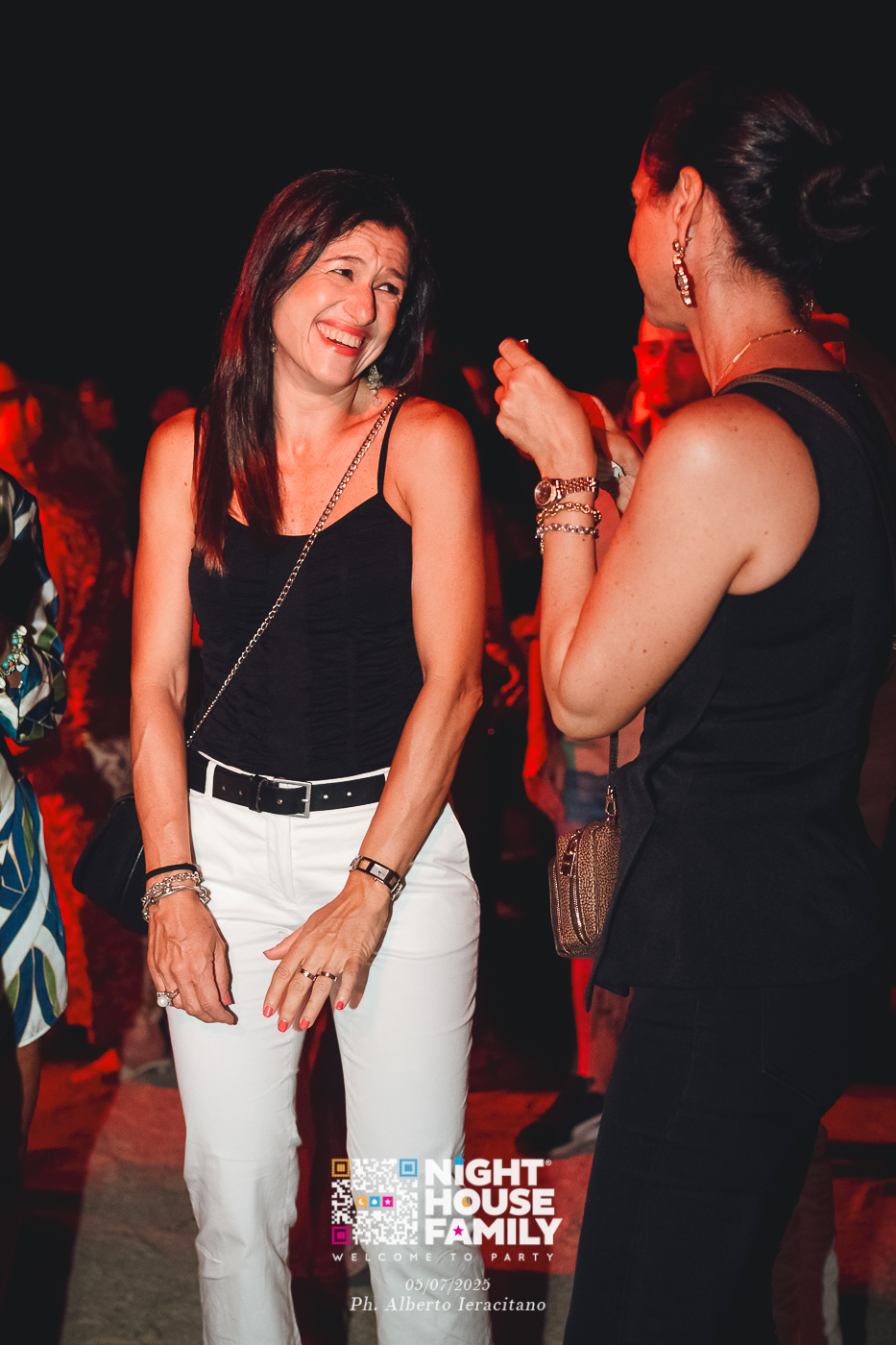 barbaratuckercalaviola ()