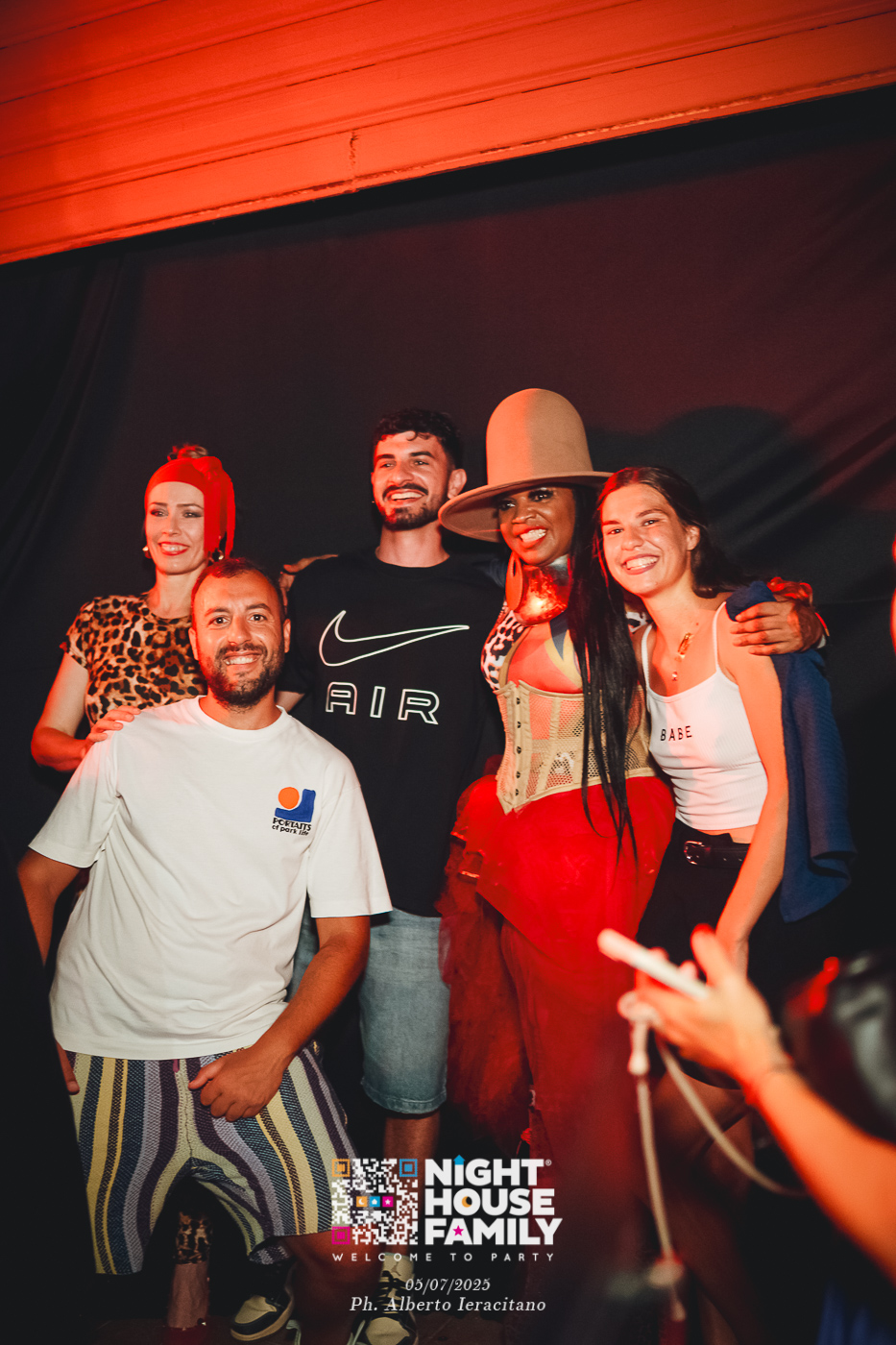 barbaratuckercalaviola ()