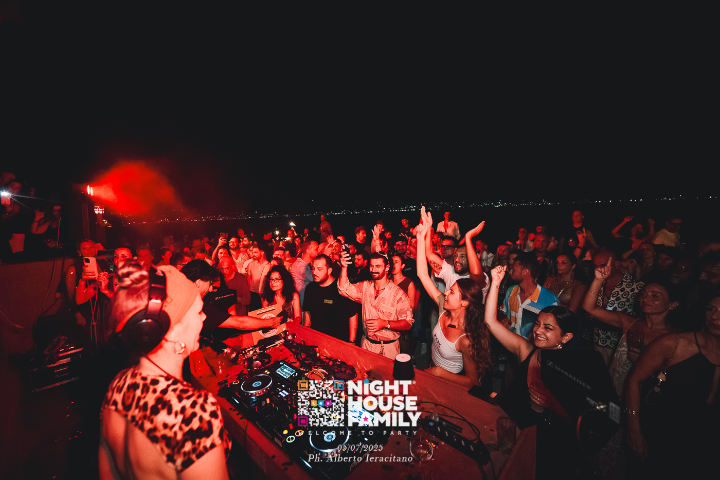 barbaratuckercalaviola ()