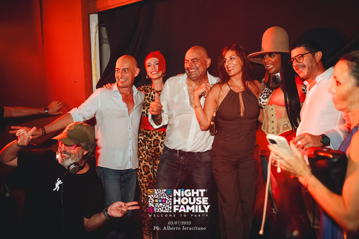 barbaratuckercalaviola ()