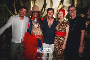 barbaratuckercalaviola ()