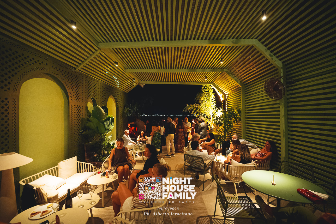 barbaratuckercalaviola ()