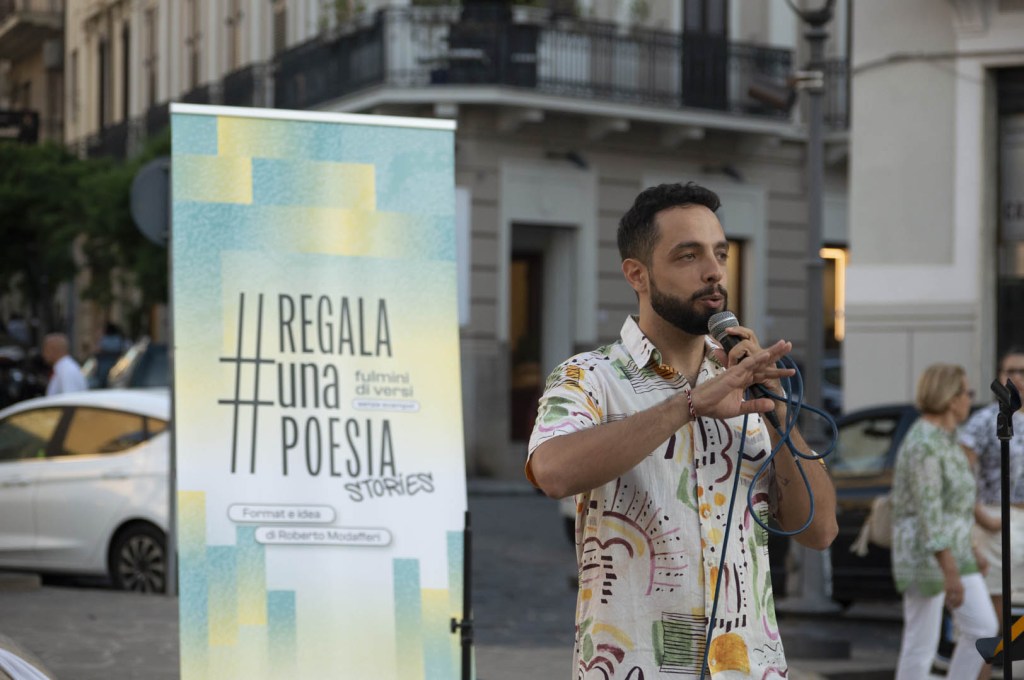 foto di chiara gligora regala una poesia ()