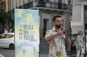 foto di chiara gligora regala una poesia ()