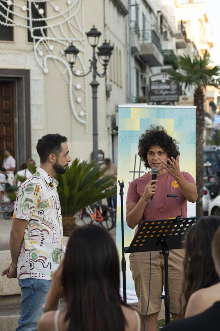 foto di chiara gligora regala una poesia ()