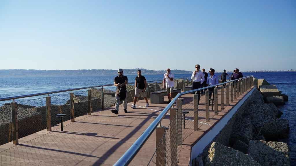 Inaugurata piazza delle Repubbliche Marinare, Caminiti: ‘L’affaccio più bello sullo Stretto’ – FOTO