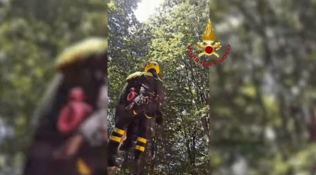 scout salvati vigili fuoco