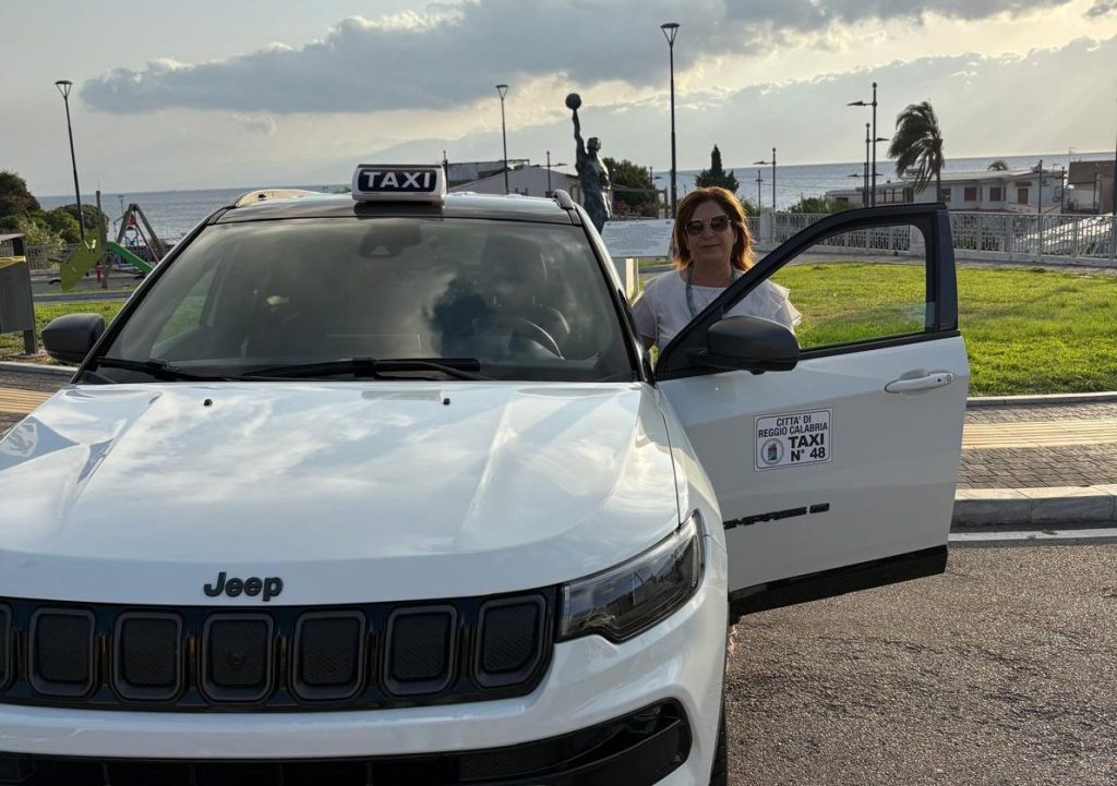 Servizio taxi a Reggio, con Silvana si viaggia col sorriso: trasporto sicuro, veloce e h24