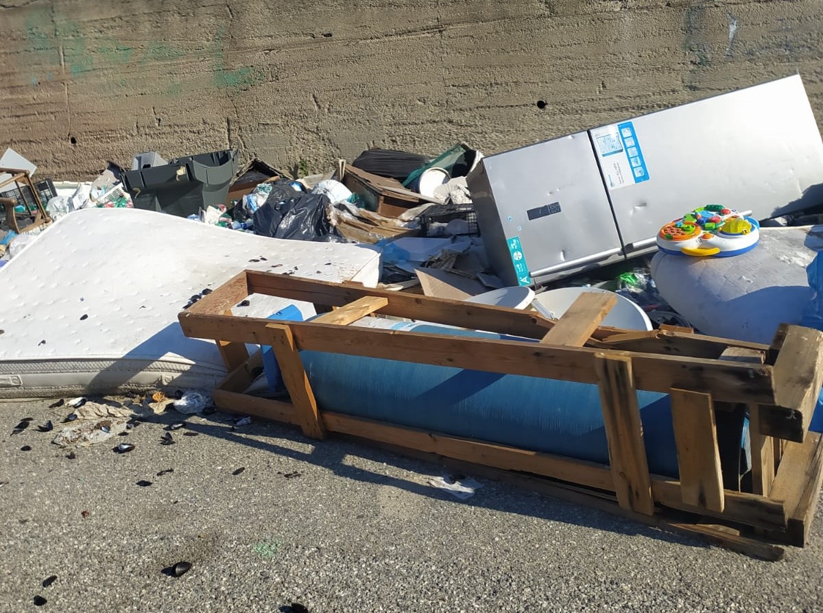 via carrera segnalazione degrado ()