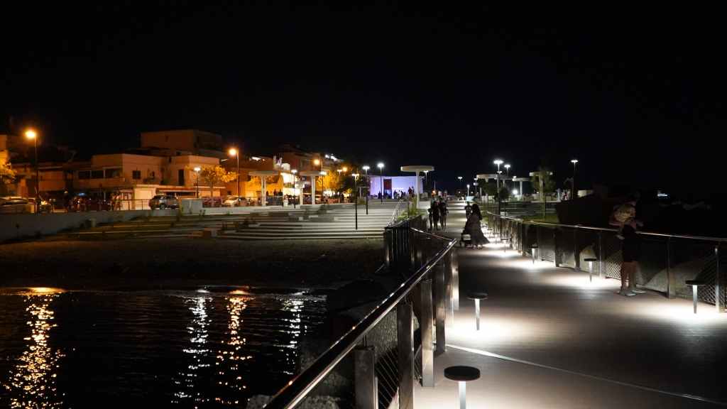 Villa abbraccia la nuova Piazza delle Repubbliche marinare, Falcomatà: ‘E’ solo l’inizio’ – FOTO