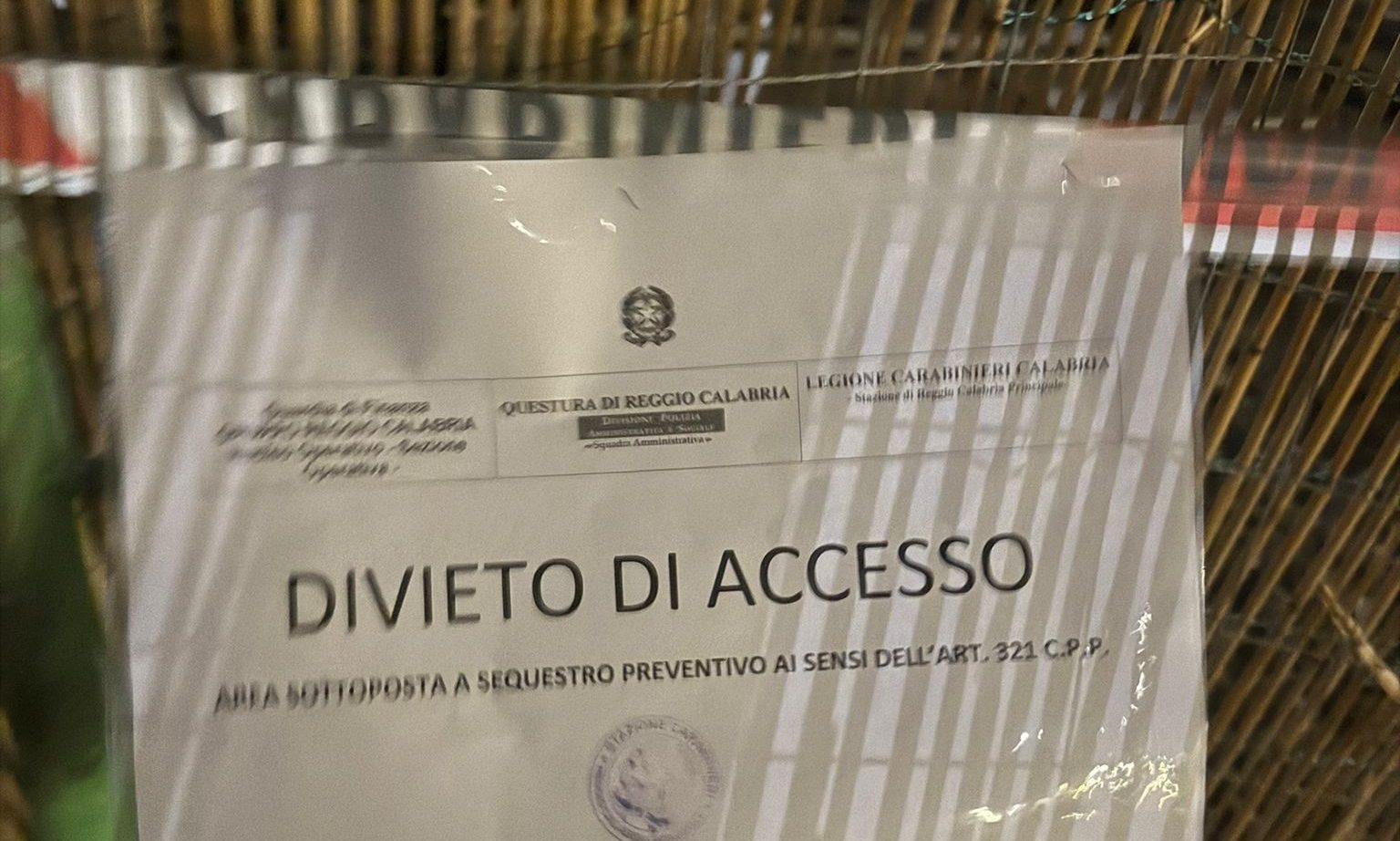 divieto di accesso sequestro preventivo