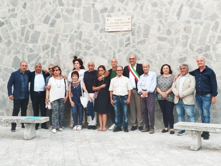 Calanna, intitolata piazza all’ex Sindaco Cav. Antonio Sinicropi