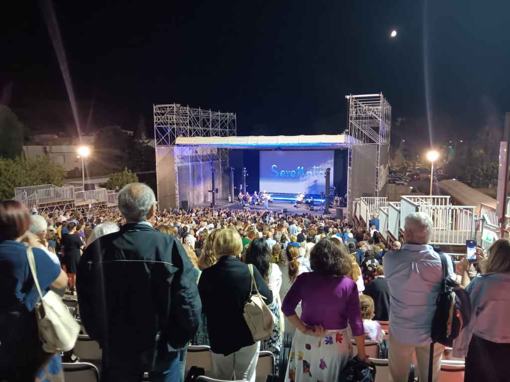 serena rossi catona teatro standing ovation