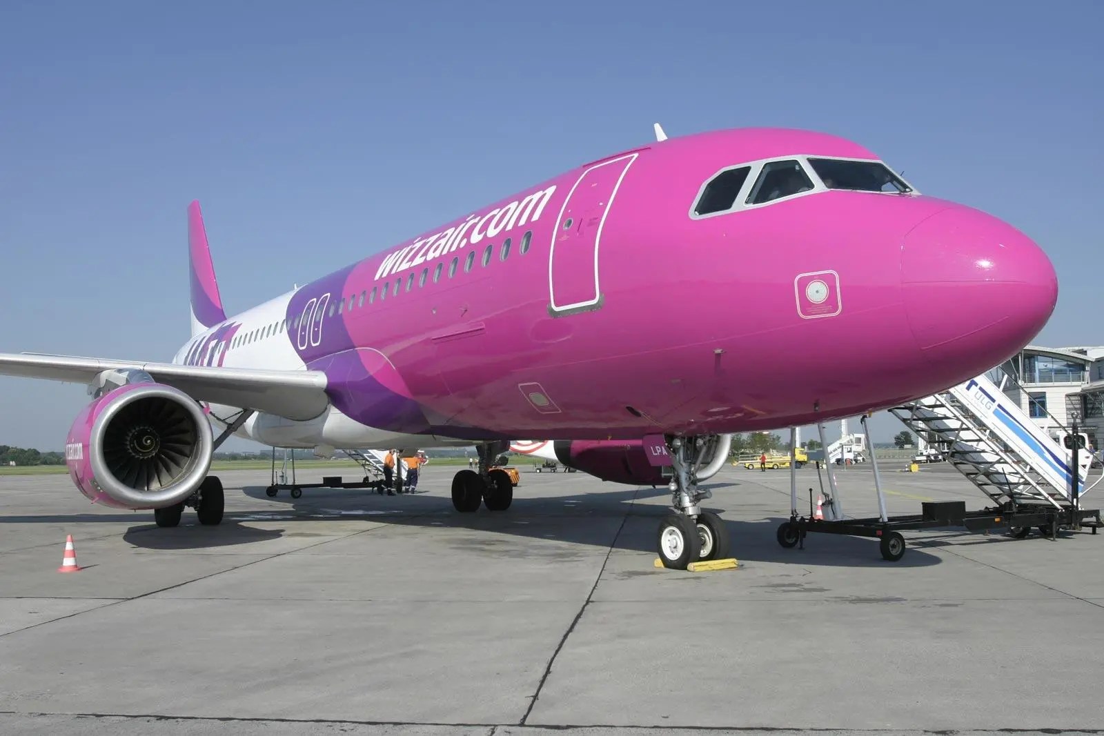 wizzair aircraft