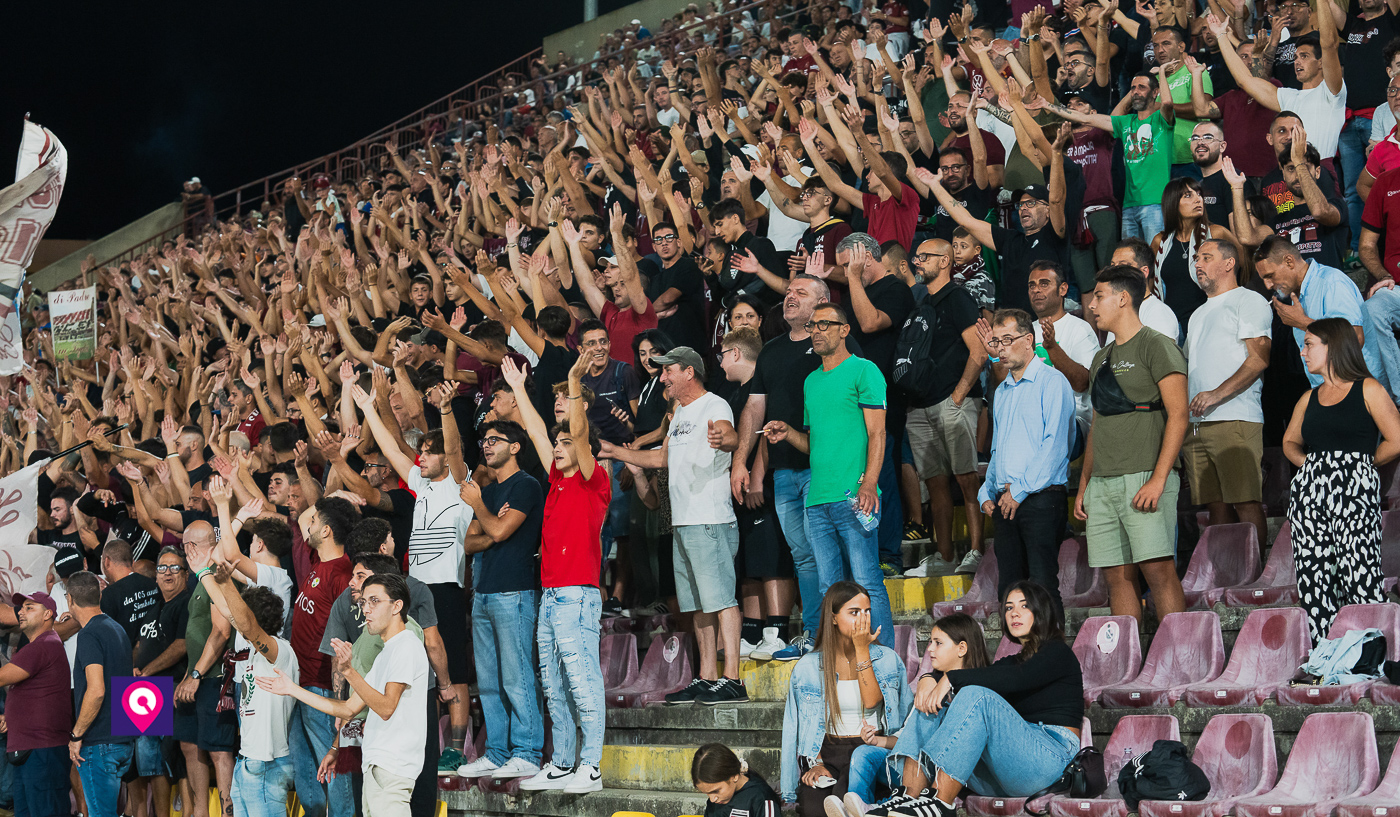 Curva Sud Tifosi Ultras Reggina ()