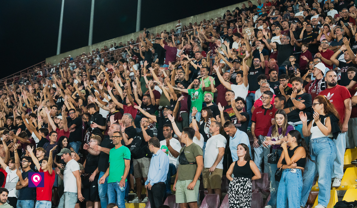 Curva Sud Tifosi Ultras Reggina ()