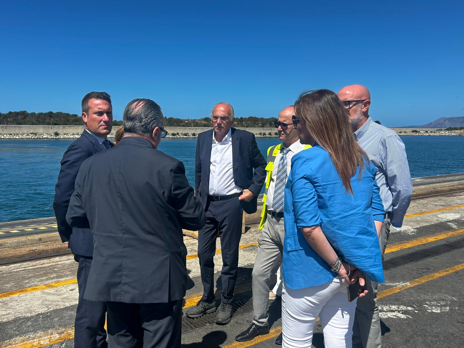 PORTO DI GIOIA TAURO IL COMMISSARIO STRAORDINARIO PAOLO PIACENZA RICEVE IL DIRETTORE GENERALE DELL’ARPACAL MICHELANGELO IANNONE