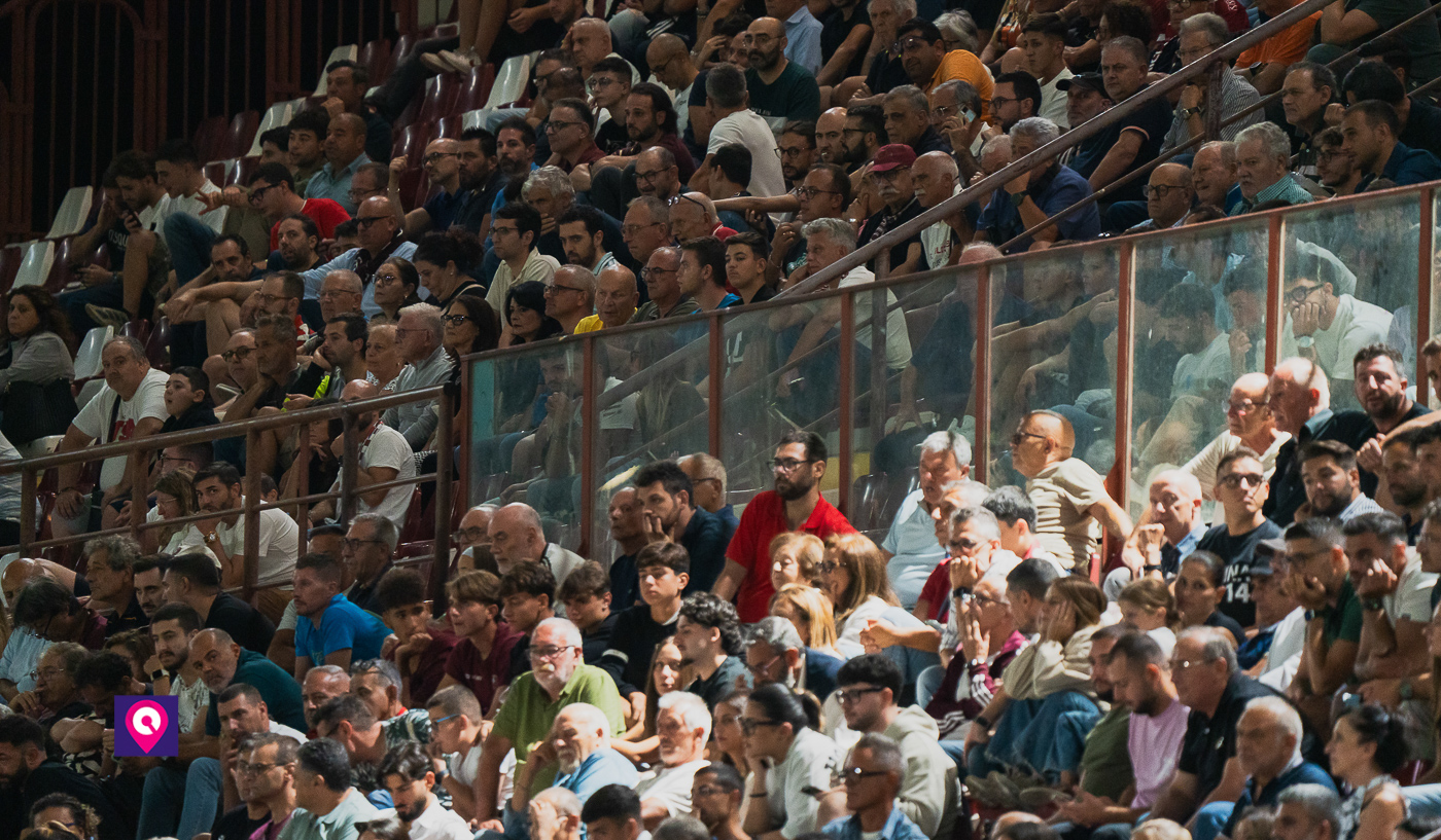 Tribuna Tifosi Reggina ()