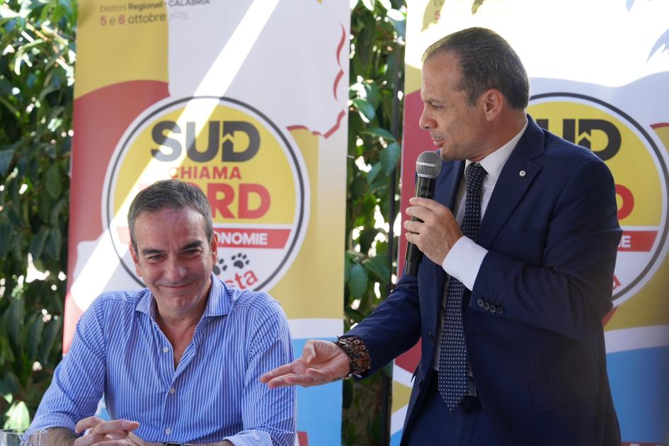 Regionali, De Luca elogia Occhiuto: ‘Ha restituito dignità ai calabresi’