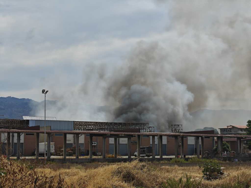 incendio mercato coperto
