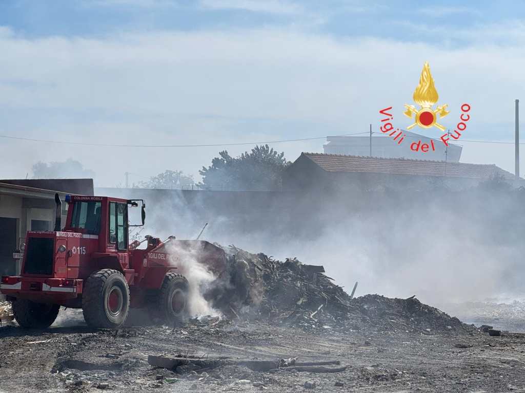 incendio mercato ortofrutticolo