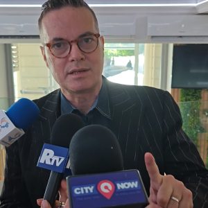 Calabria, Klaus Davi difende gli autotrasportatori: “Non si può delegittimare la protesta”