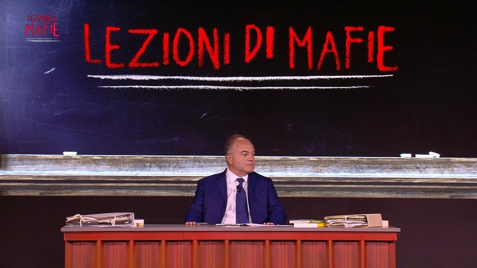 lezioni di mafie gratteri