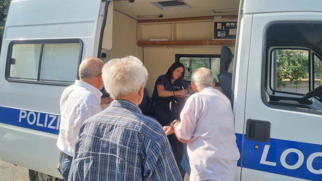 punto d'ascolto itinerante polizia locale ()