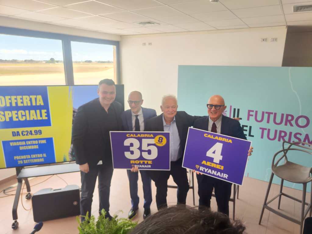 Ryanair: ‘Record di rotte per l’inverno 2025’. Ecco le 8 nuove destinazioni per la Calabria