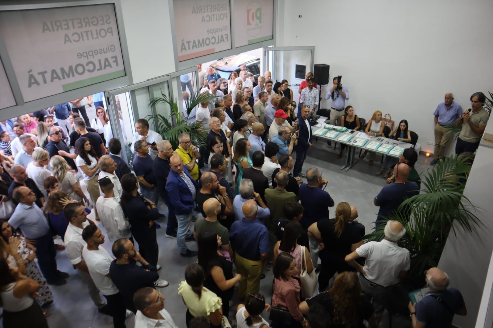 segreteria politica falcomata ()