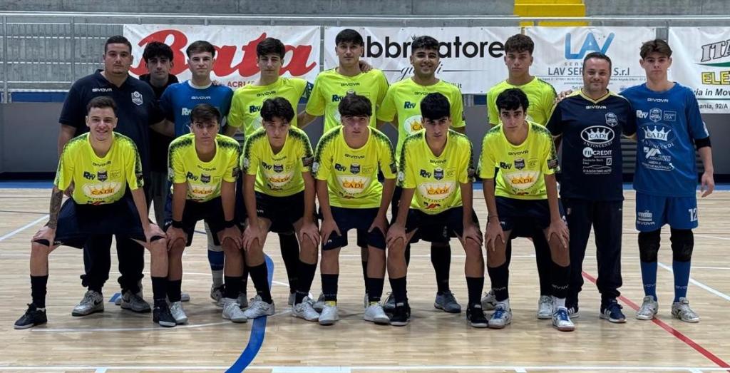 Calcio a 5: Cadi Antincendi Futura a valanga sull’Acri