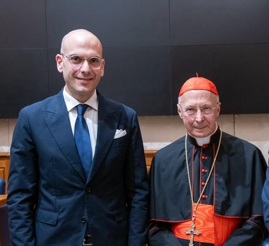Lorenzo Festicini e il Cardinale Angelo Bagnasco