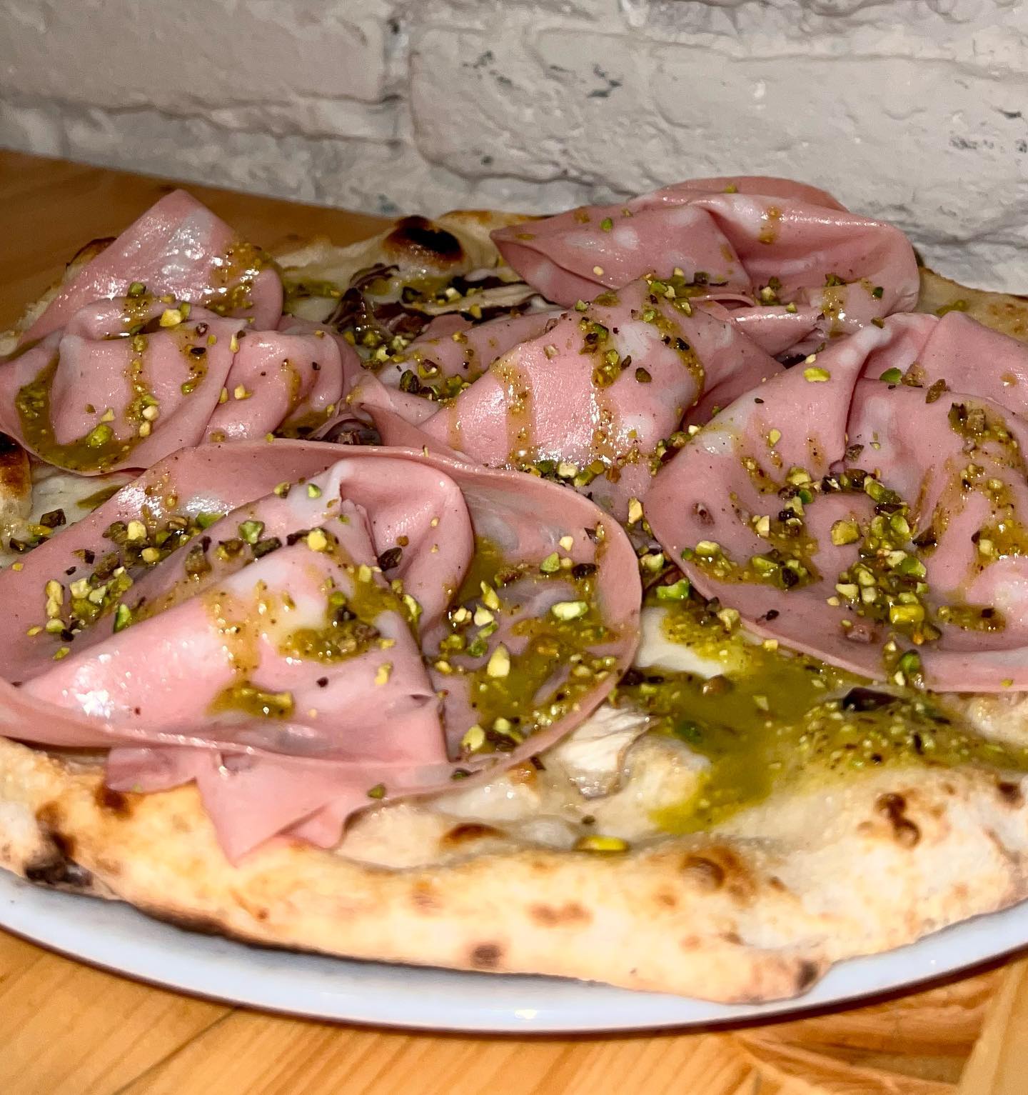 Pizza Hostaria mortadella