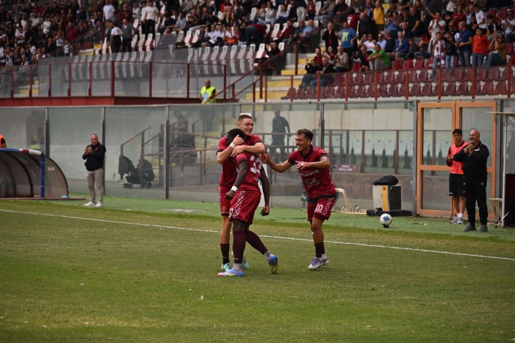 Serie D: la Reggina vince facile. C’è una nuova capolista. Risultati e classifica