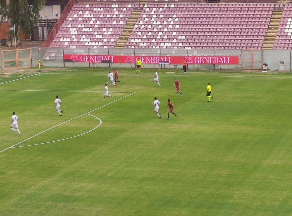 Primo tempo: Reggina avanti di due reti. Di Grazia migliore in campo