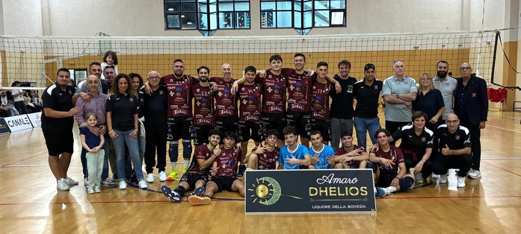 Volley: esordio con vittoria per l’Amaro Dhelios. Ottima partenza per il network Sportspecialist