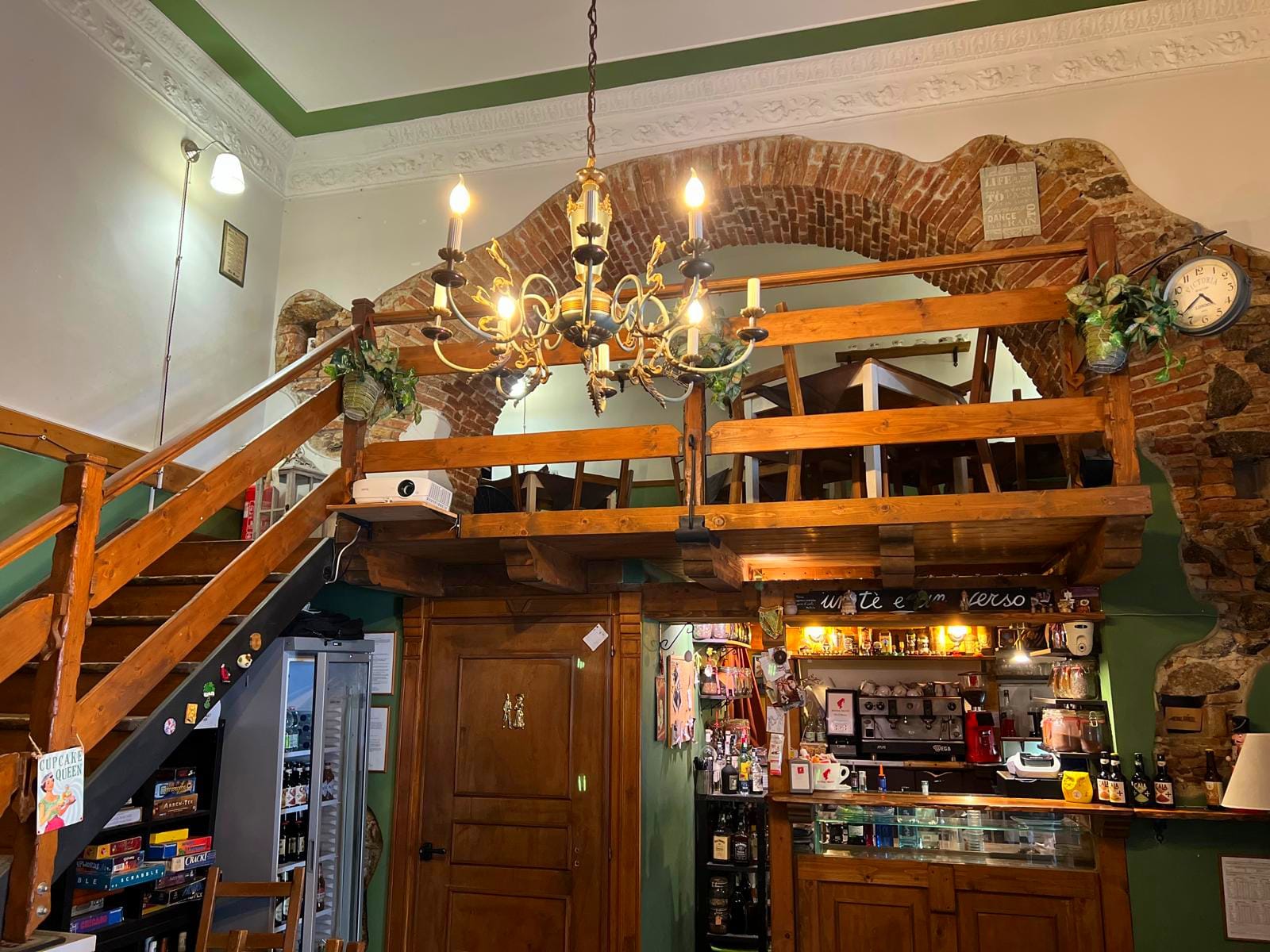 The Harp Tea Room ()