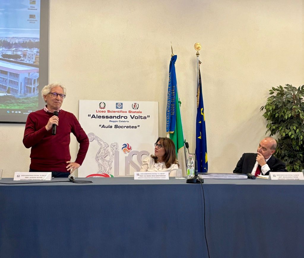 liceo volta cerimonia fondazionetripodi ()