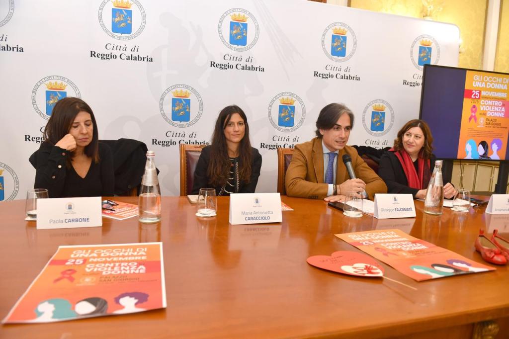 novembre occhi donna