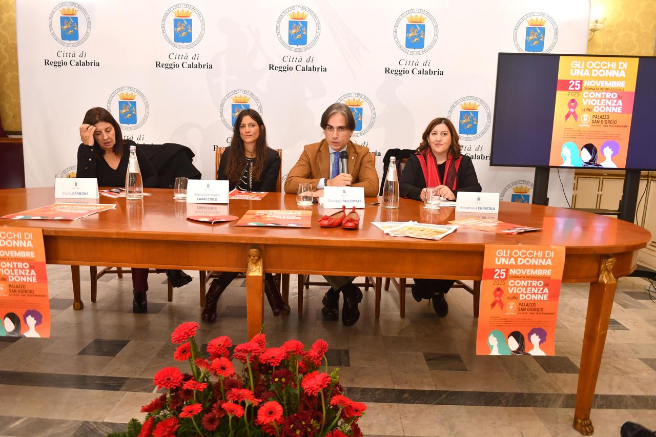 novembre occhi donna