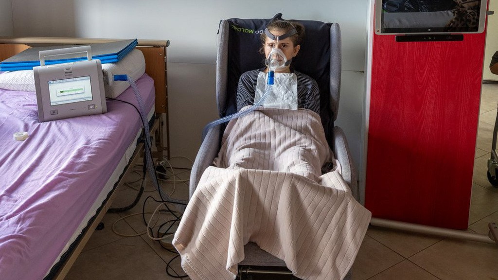 Taurianova, visita dell’assessore Straface alla 40enne malata di SLA e al marito oncologico