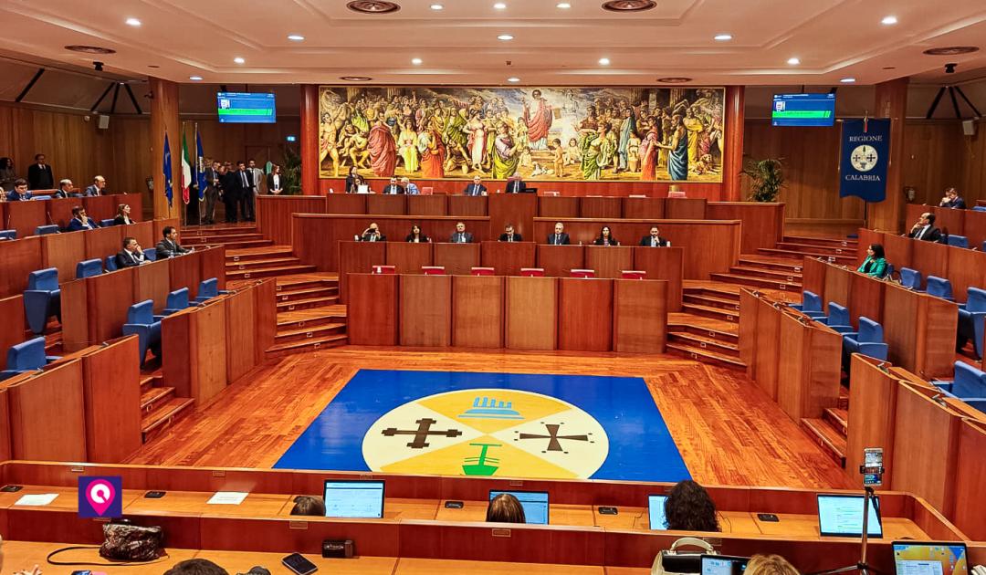 1° Consiglio regionale Occhiuto bis: arrivano le dimissioni di Wanda Ferro, entra Pietropaolo